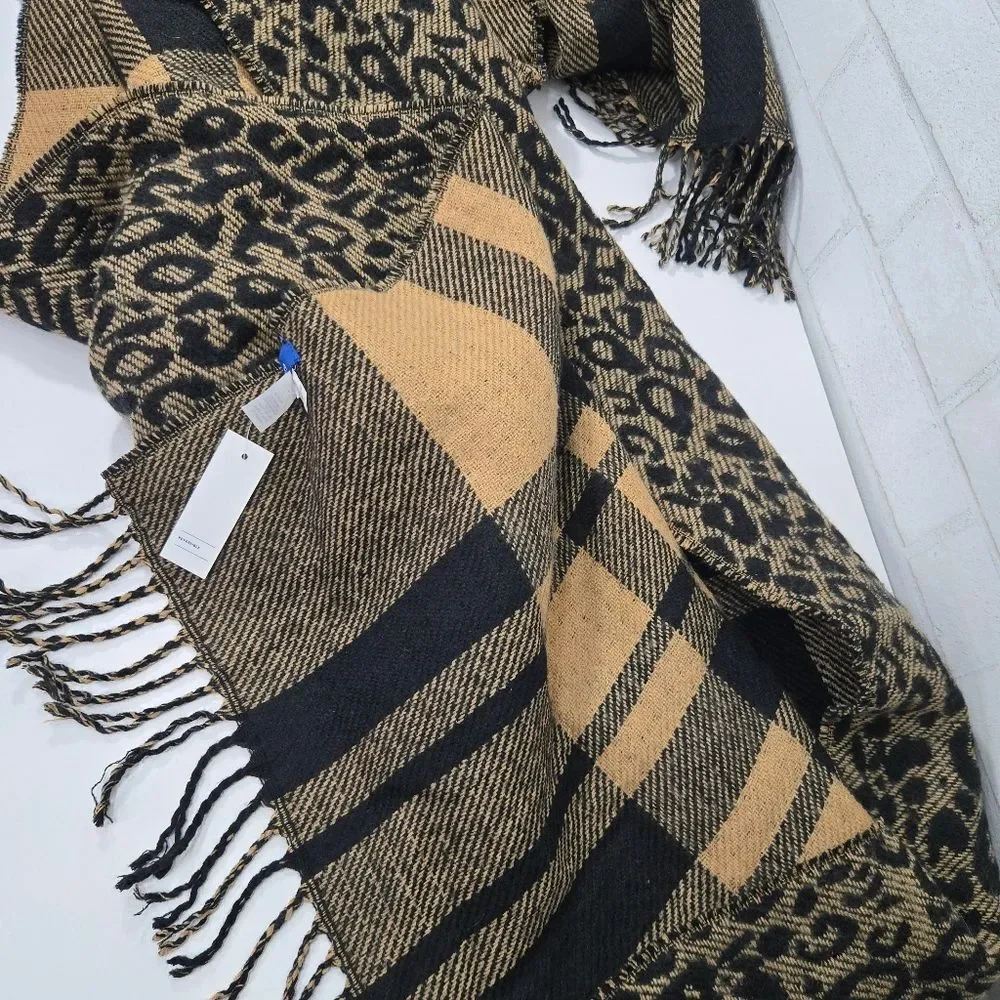 Apt. 9 NWT blanket scarf